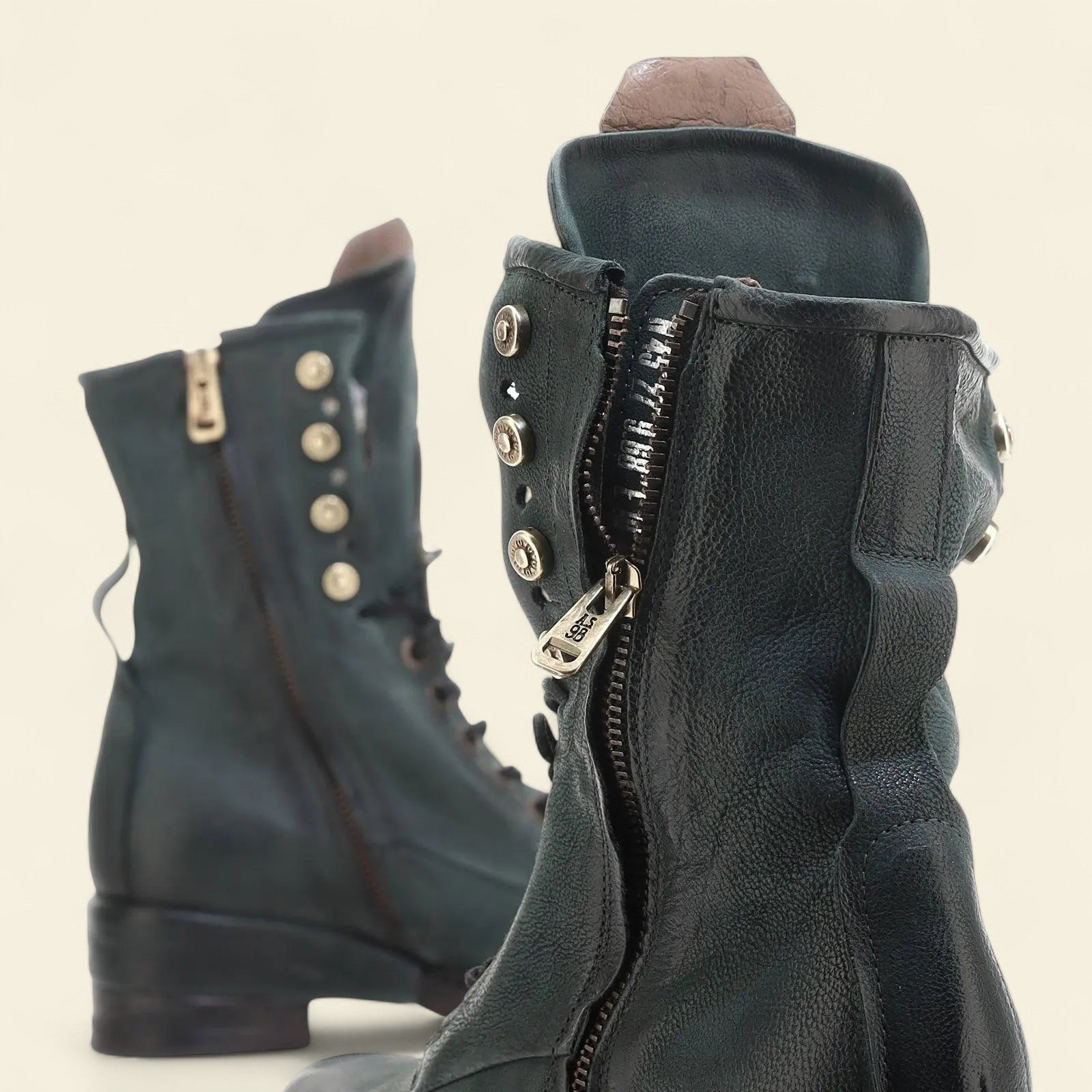 Saunder A.S.98 Fall24