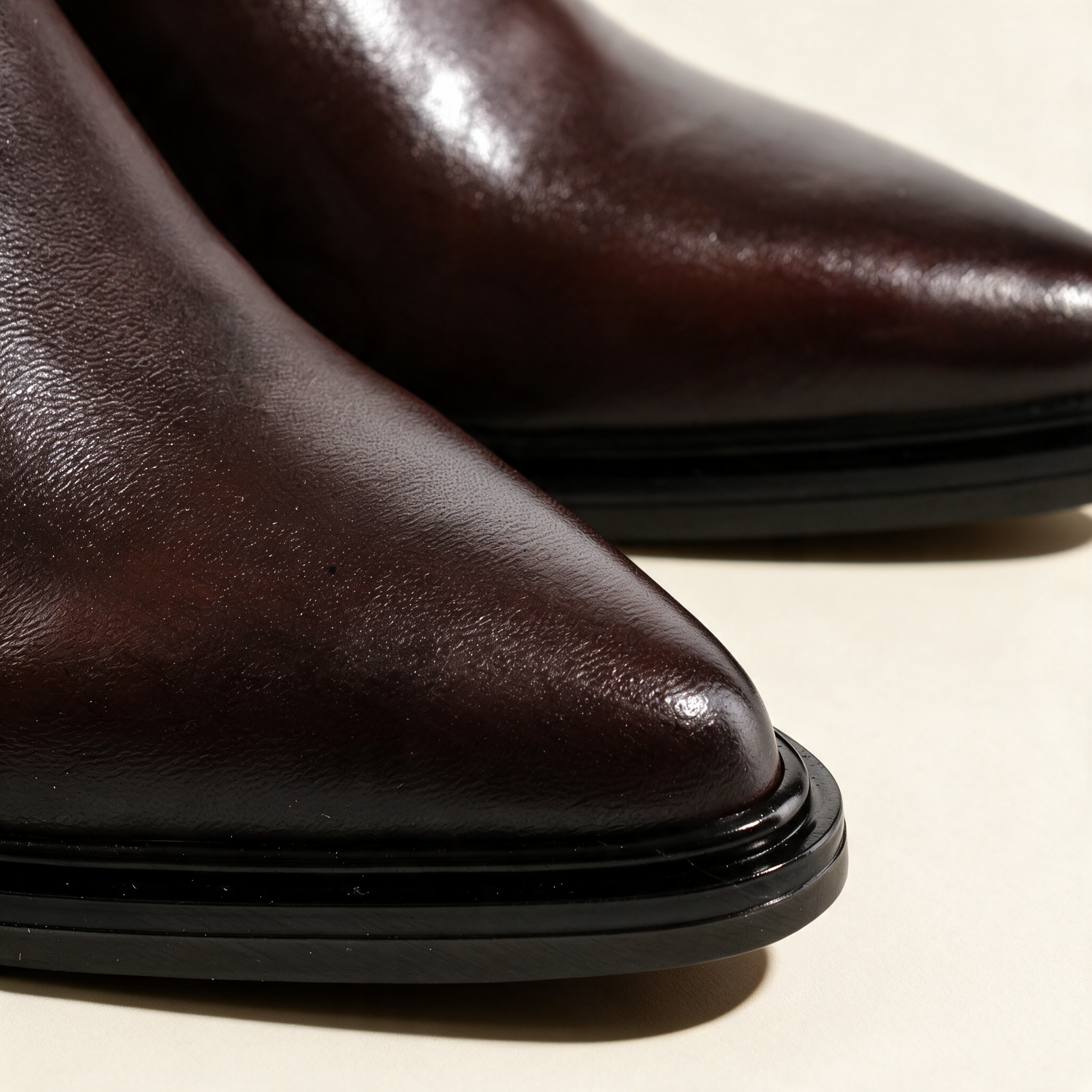 MJUS BRIO Chocolate ankle boots, heel and sole detail
