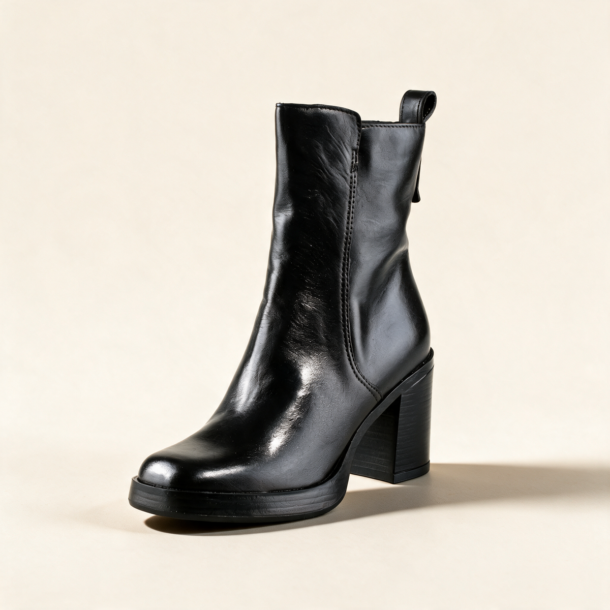 MJUS MADDALENA Black ankle boots, single three-quarter view