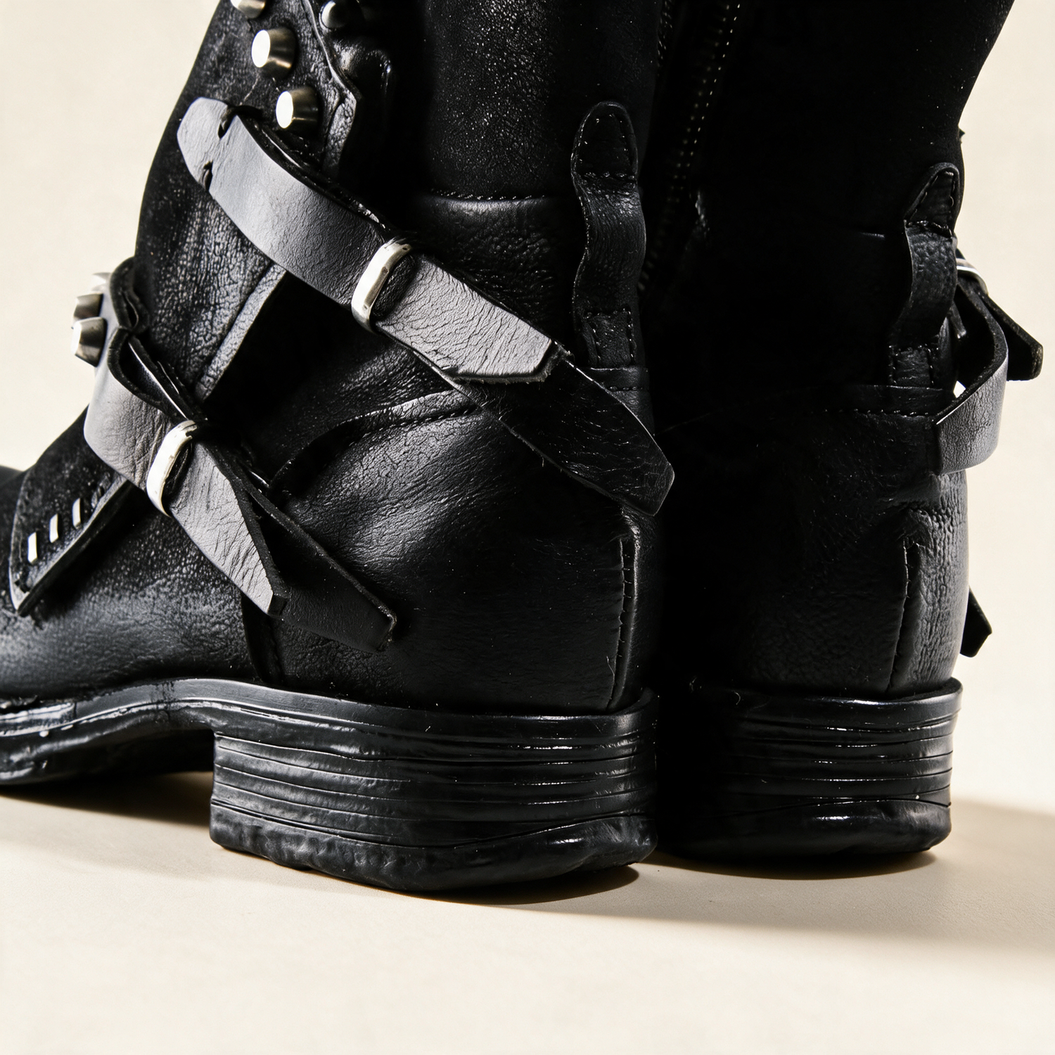 A.S.98 ASTRA Black ankle boots, interior and zipper detail 