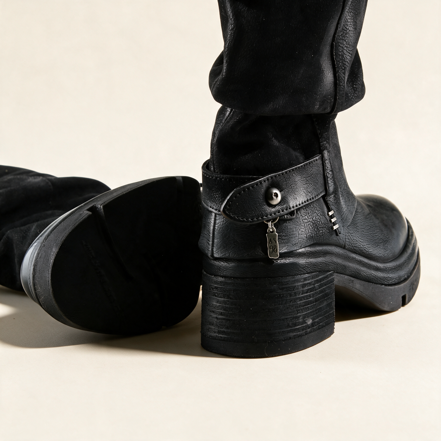 A.S.98 SERENA Black tall boots, toe and profile detail 