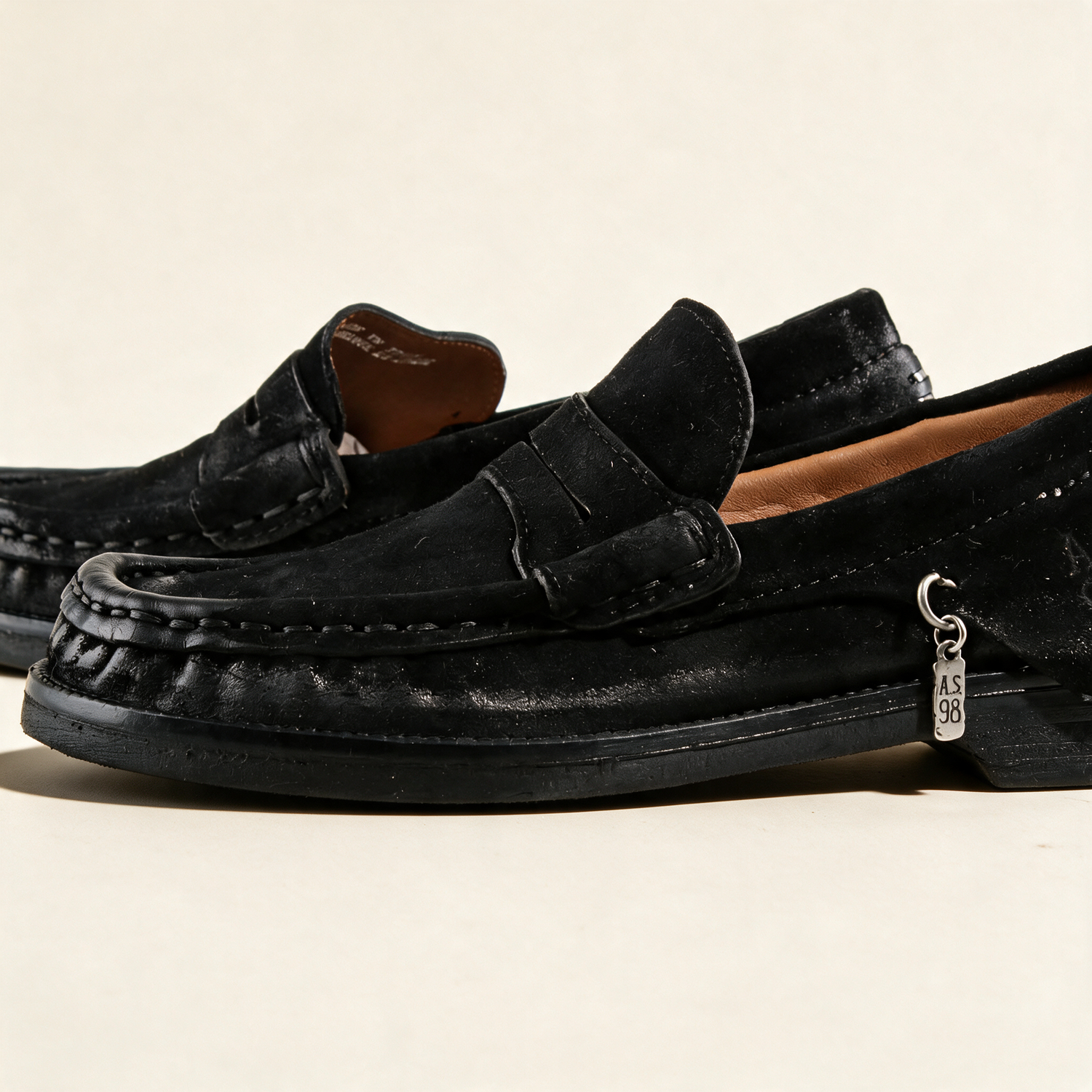 A.S.98 MILO Black loafers, toe and profile detail 