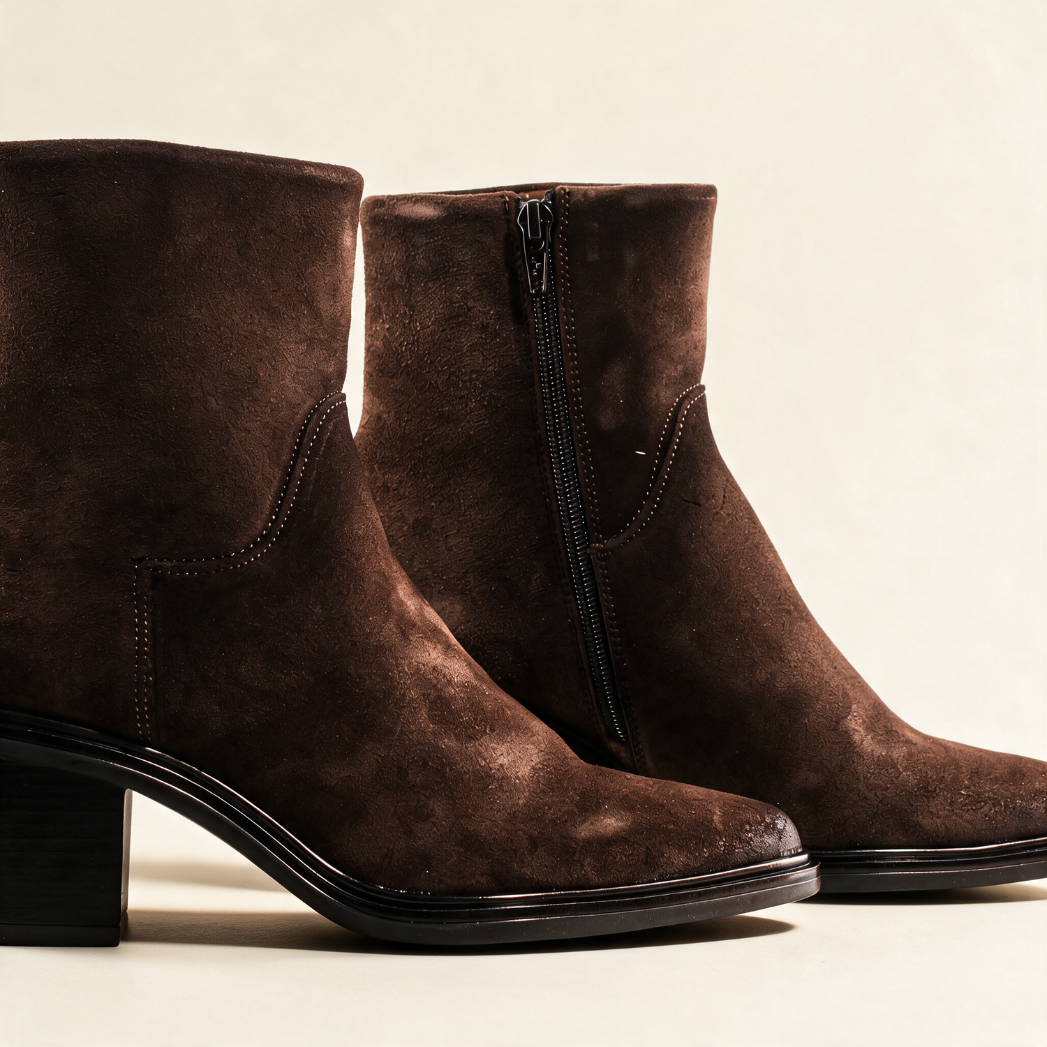 MJUS BRIO Brown ankle boots, leather and finishing detail 