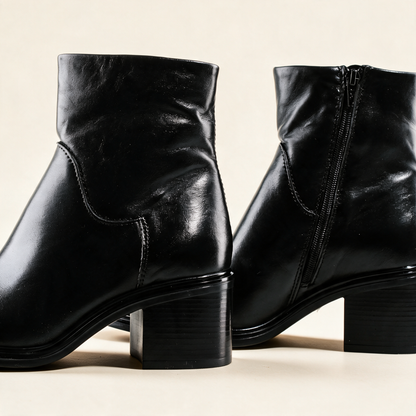MJUS BRIO Black ankle boots, toe and profile detail 