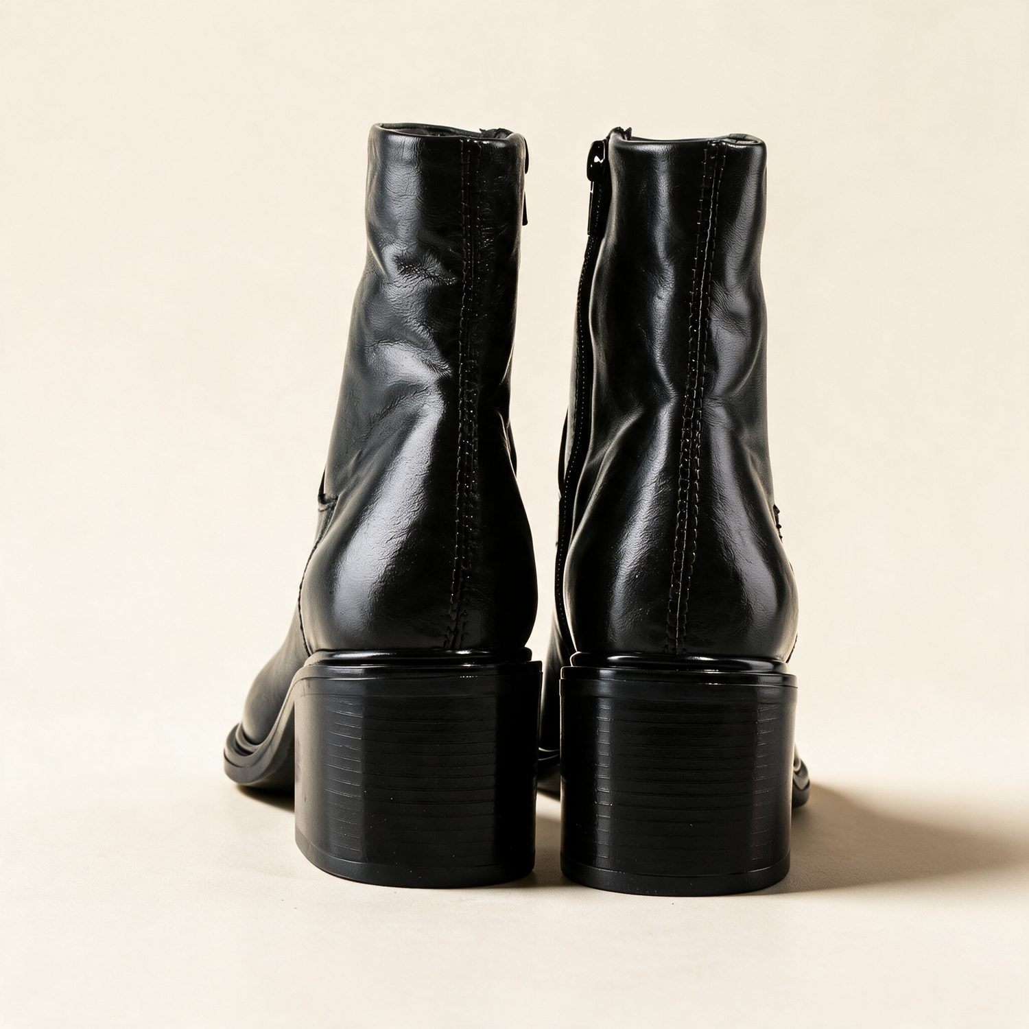 MJUS BRIO Black ankle boots, interior and zipper detail 
