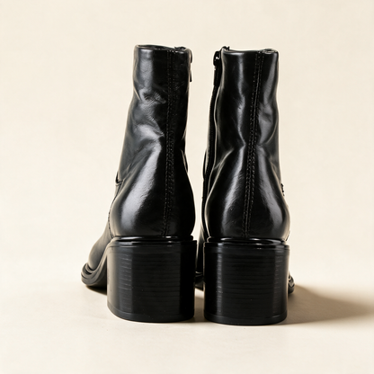 MJUS BRIO Black ankle boots, interior and zipper detail 