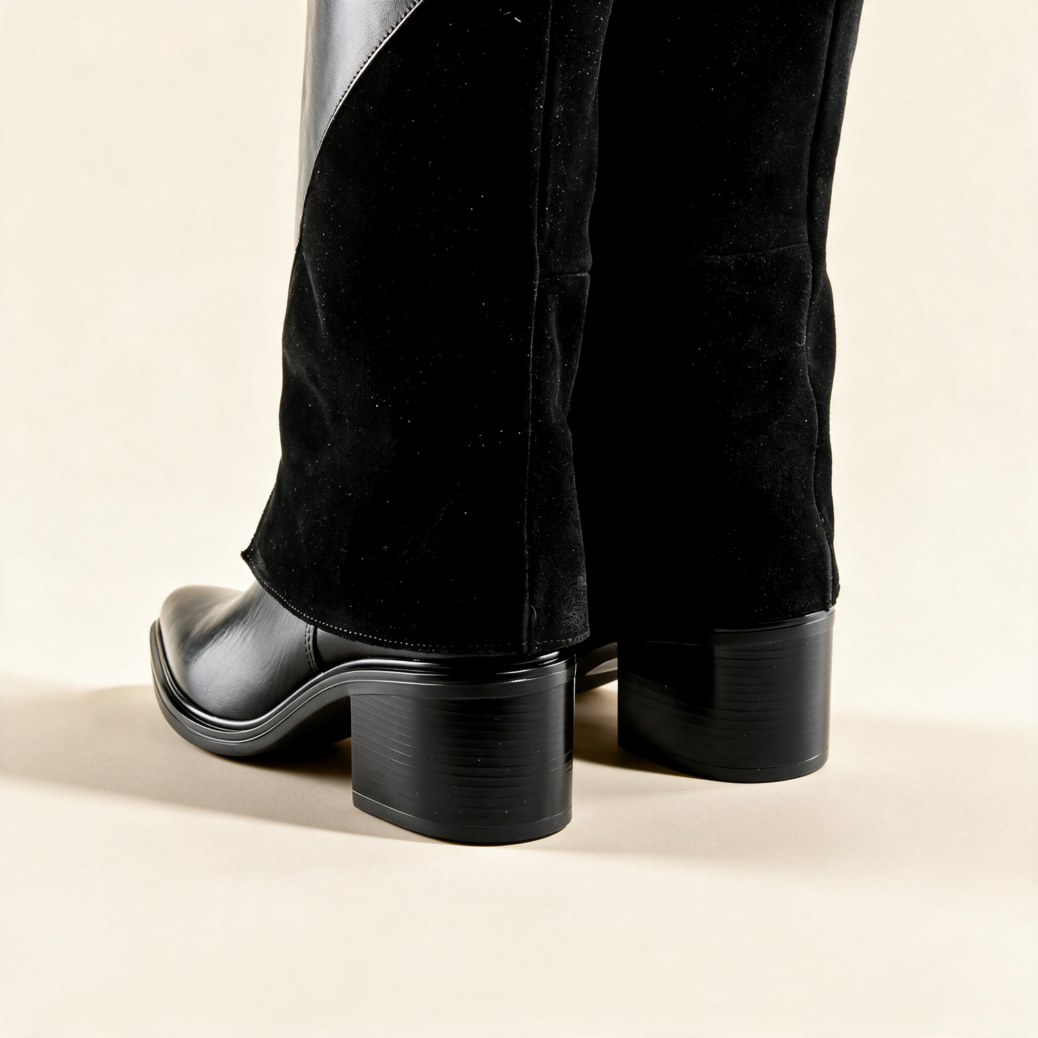 MJUS SIENA Black knee-high boots, toe and profile detail 