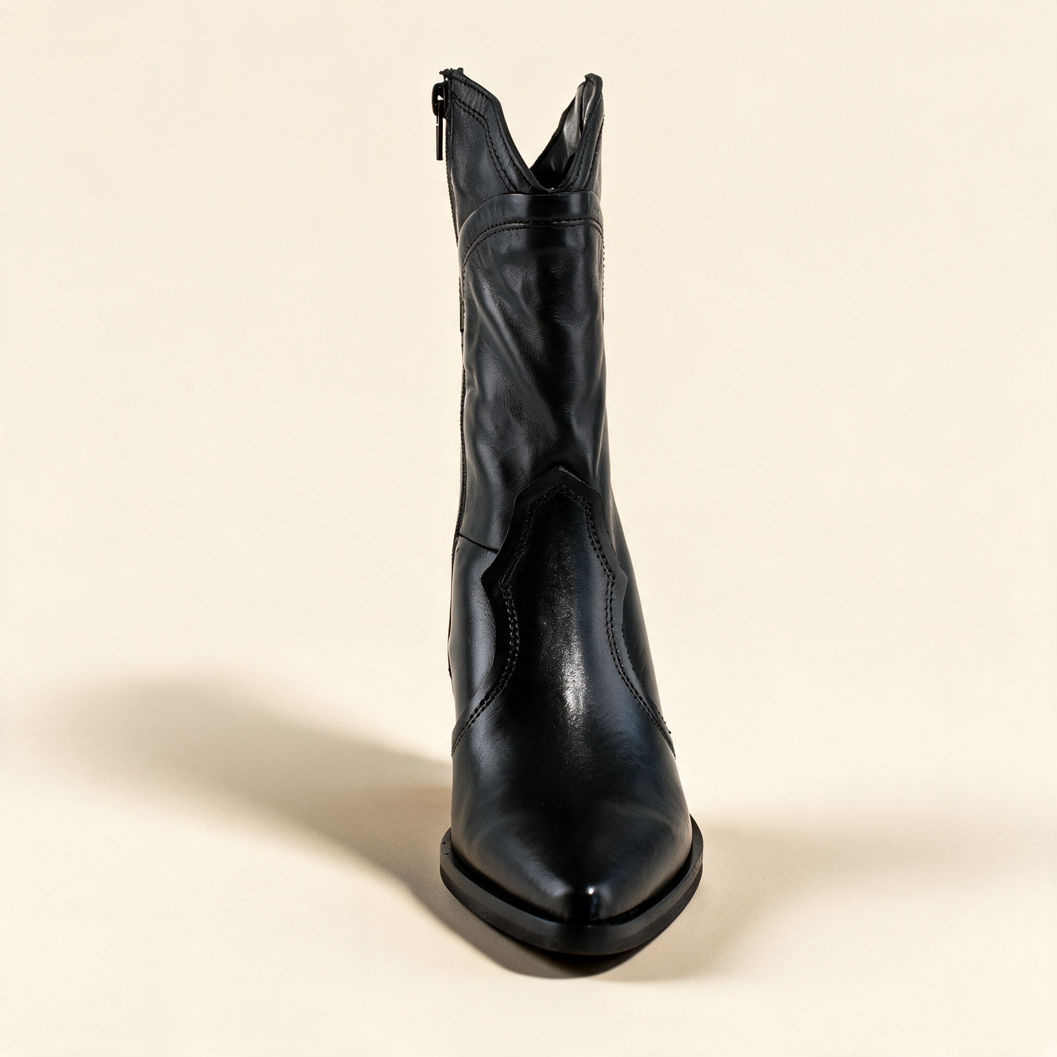 MJUS LUNA Black ankle boots, rear view 