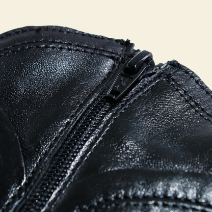MJUS LUNA Black ankle boots, heel and sole detail 