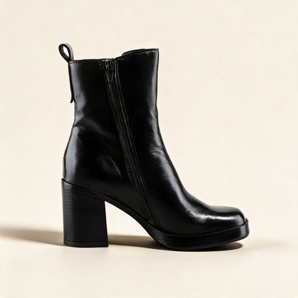 MJUS MADDALENA Black ankle boots, front view 
