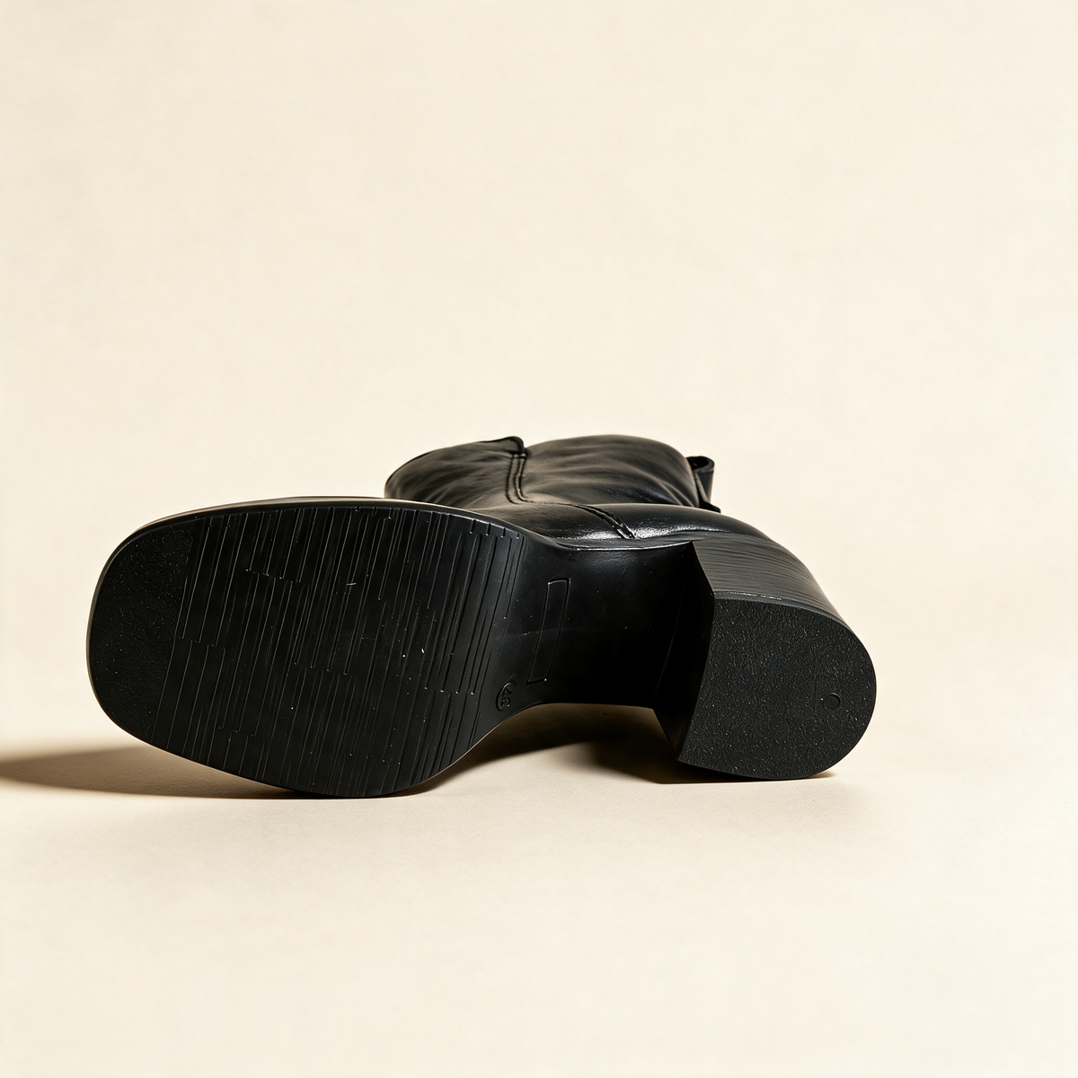 MJUS MADDALENA Black ankle boots, outsole view 