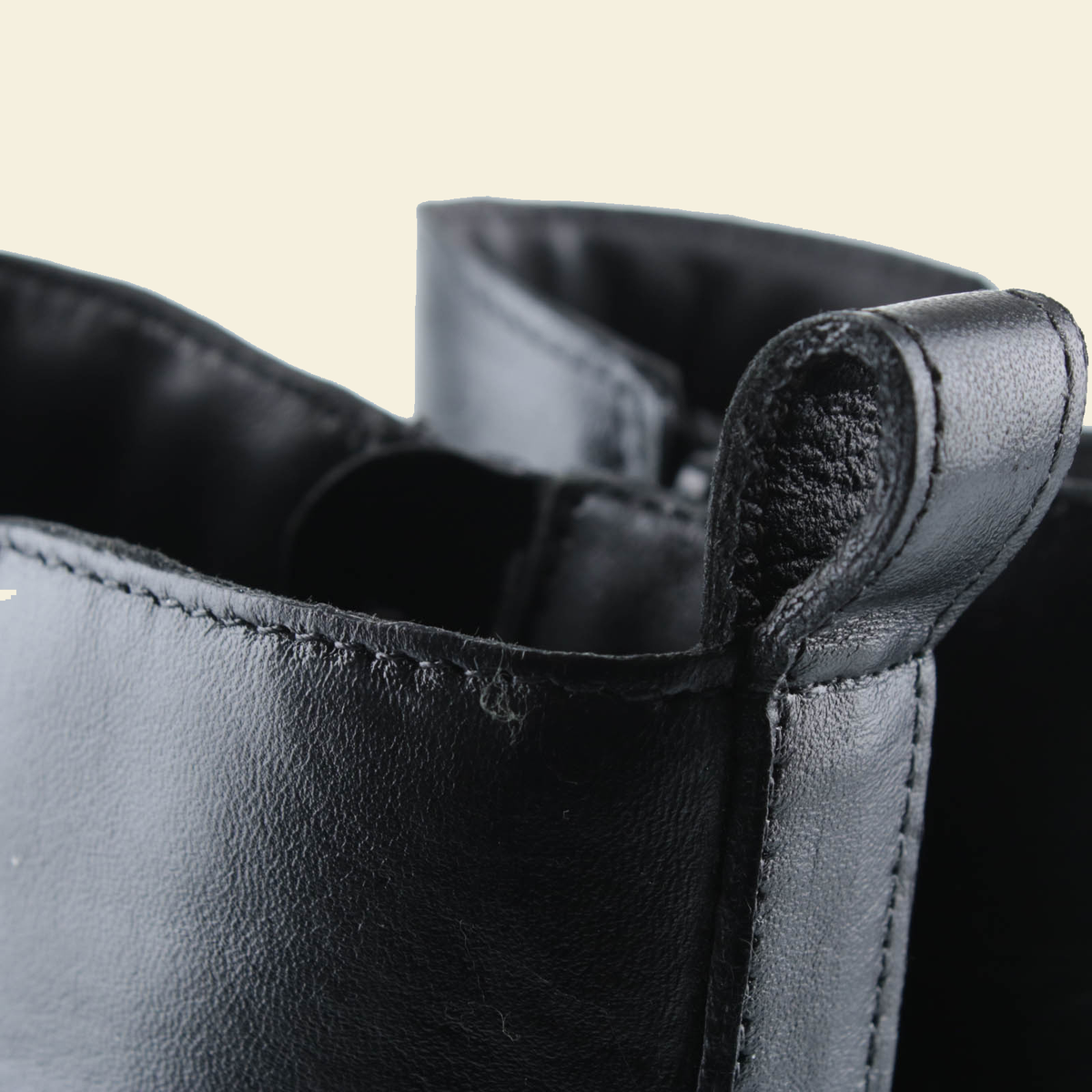 MJUS MADDALENA Black ankle boots, leather and finishing detail 
