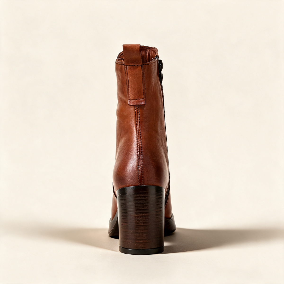 MJUS MADDALENA Cognac ankle boots, rear view 
