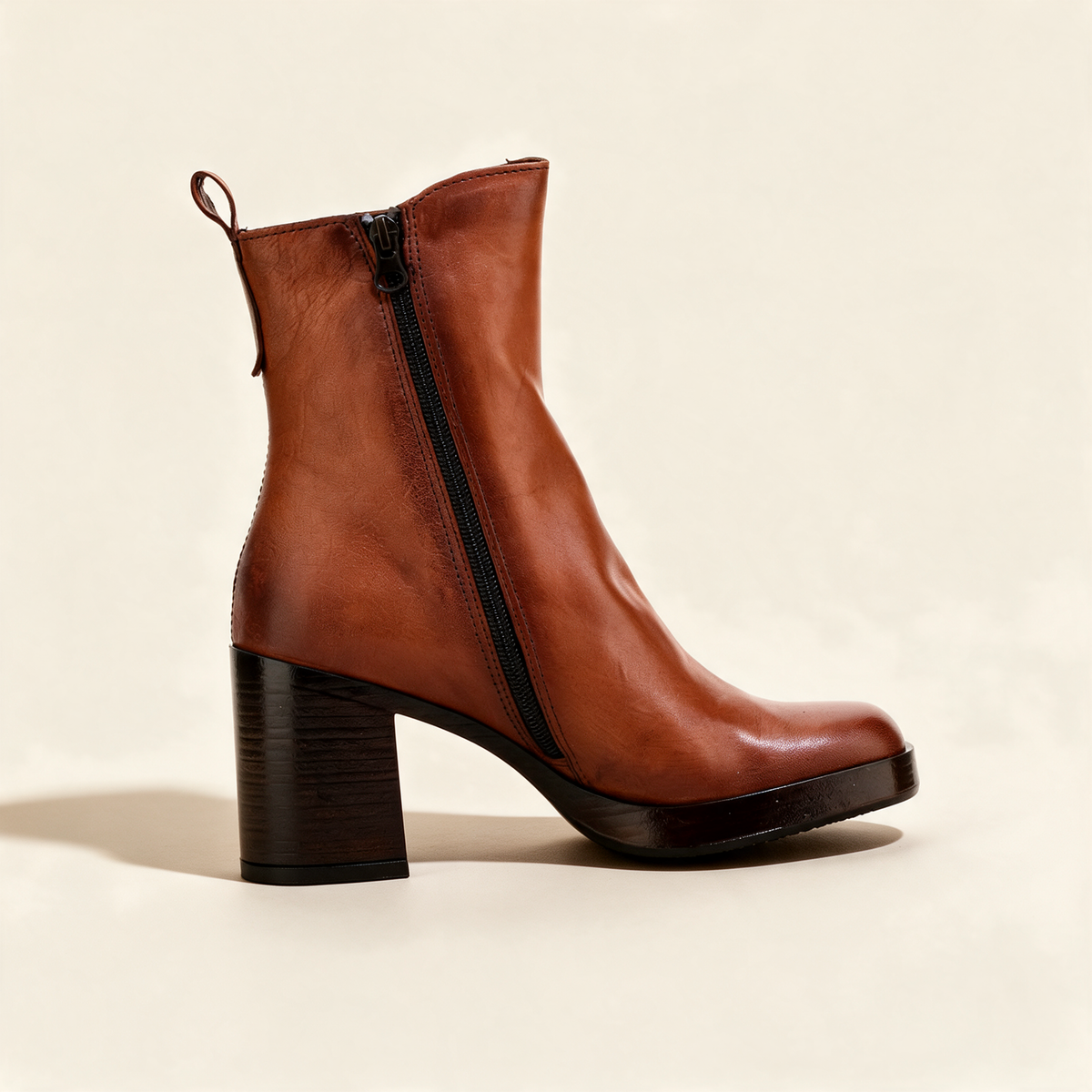 MJUS MADDALENA Cognac ankle boots, inner side with zipper 