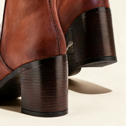 MJUS MADDALENA Cognac ankle boots, heel detail 