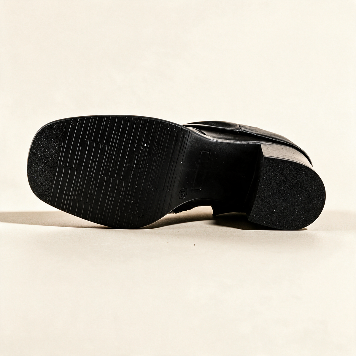 MJUS MICAELA Black mid-calf boots, outsole view 