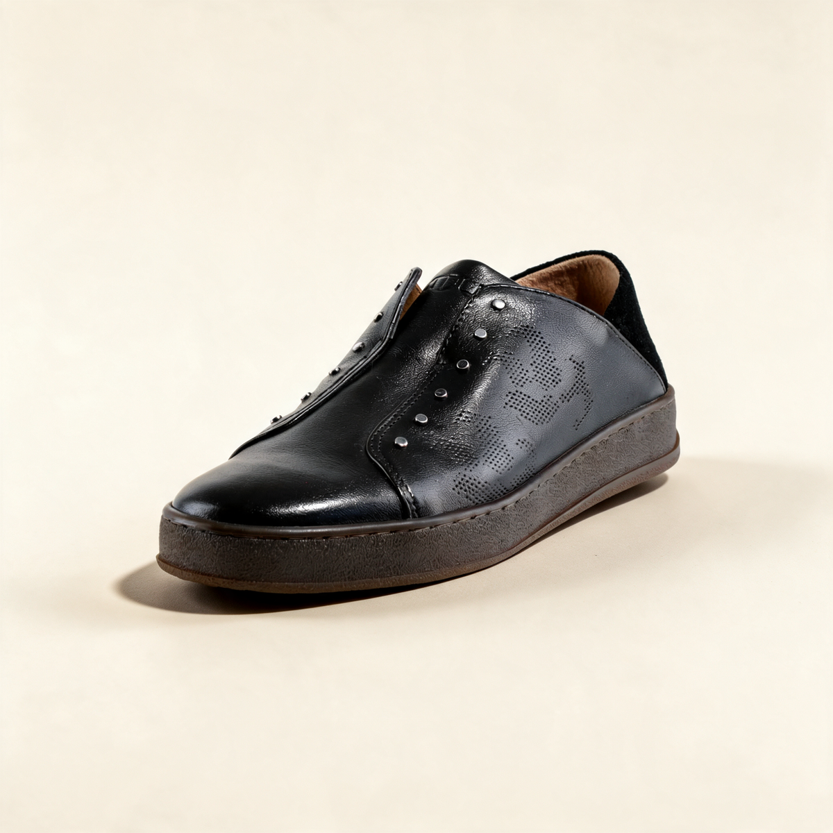 MJUS CORA Black sneakers, single three-quarter view 